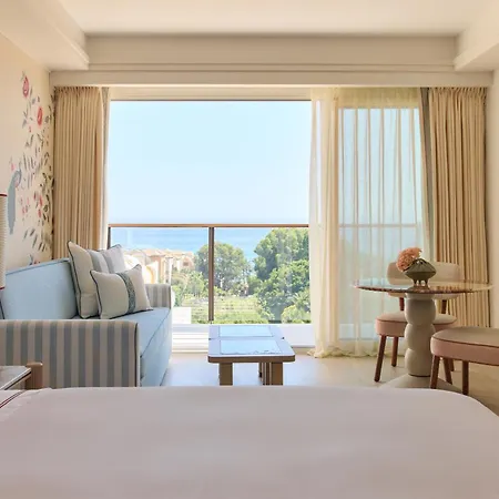 Don Carlos Hotel