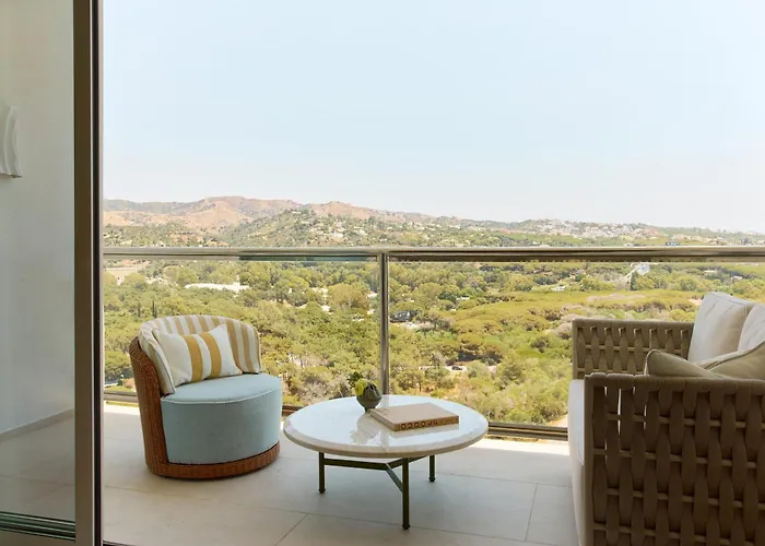 Don Carlos Szálloda